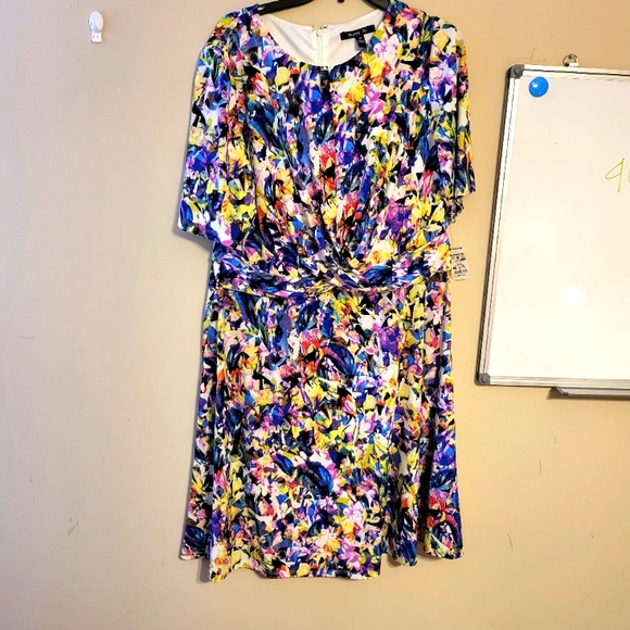 suite 7 Dresses & Skirts - Suite 7 colorful dress